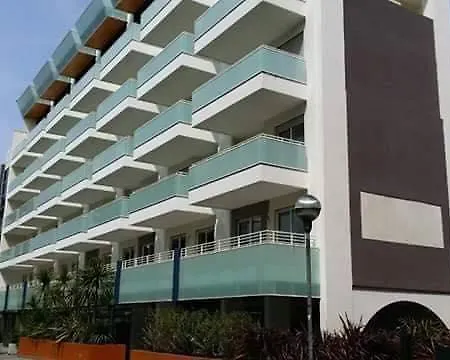 酒店 Luciana 比比翁